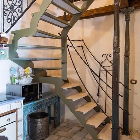 Apartment Festina Lente - *